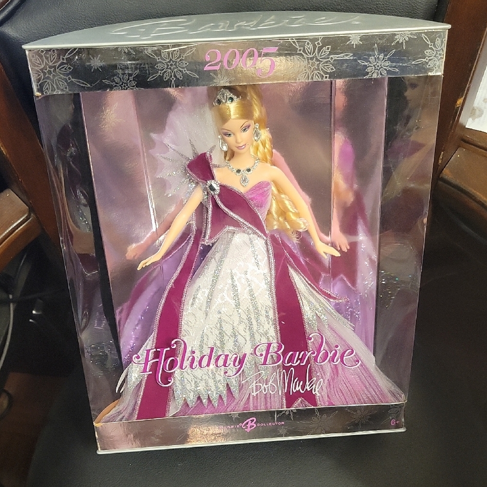 Barbie Holiday Doll - Pink and White